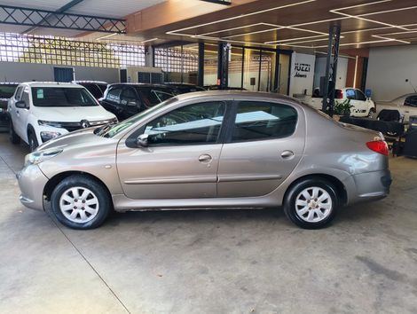 Peugeot 207 Sedan Passion XR 1.4 Flex 8V 4p