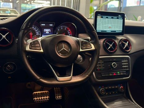 Mercedes CLA-250 Sport 4MATIC 2.0 16V 211cv Aut.