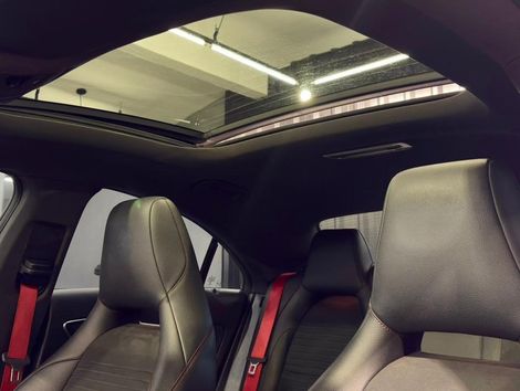 Mercedes CLA-250 Sport 4MATIC 2.0 16V 211cv Aut.