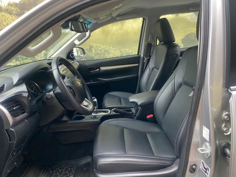 Toyota Hilux CD SRX 4x4 2.8 TDI 16V Diesel Aut.