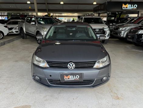 VolksWagen JETTA Comfortline 2.0 T.Flex 8V 4p Tipt.