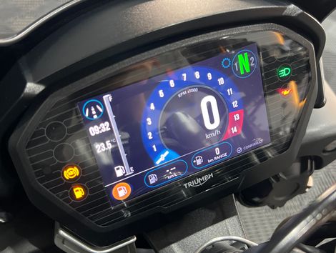 TRIUMPH STREET TRIPLE 765 RS