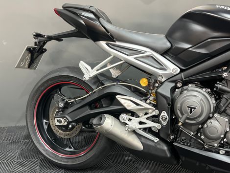 TRIUMPH STREET TRIPLE 765 RS