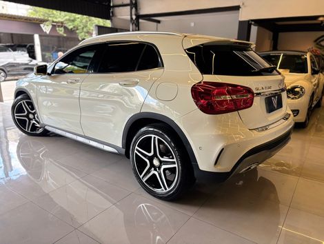 Mercedes GLA 250 Enduro 2.0 TB 16V 211cv Aut.