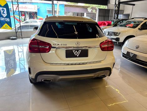 Mercedes GLA 250 Enduro 2.0 TB 16V 211cv Aut.