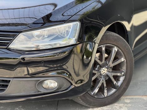 VolksWagen JETTA Comfortline 2.0 T.Flex 8V 4p Tipt.