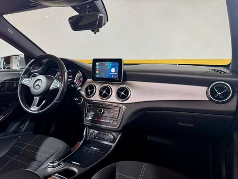 Mercedes CLA-200 Urban 1.6 TB 16V/Flex Aut.
