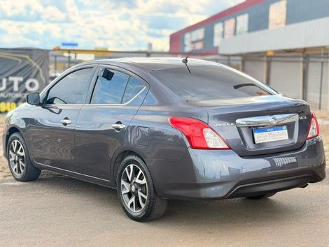Nissan VERSA SL 1.6 16V Flex Fuel 4p Mec.