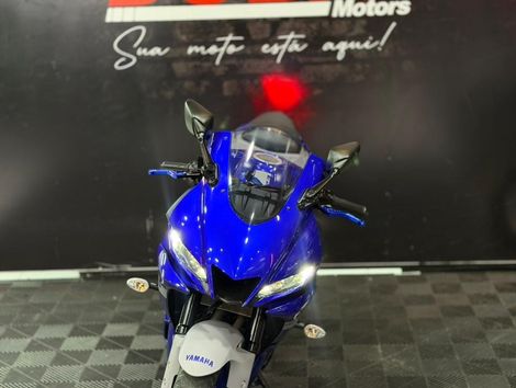 YAMAHA YZF R-3 321/ABS