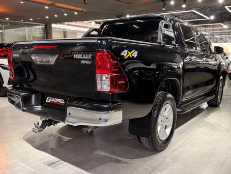 Toyota Hilux CD SRV 4x2 2.7 Flex 16V Aut.