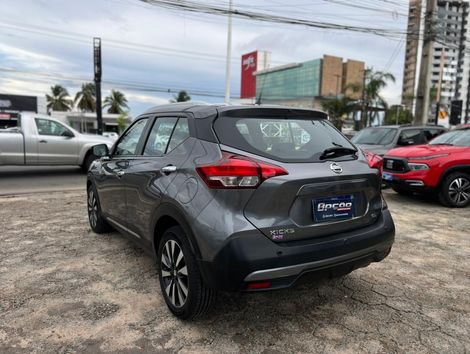 Nissan KICKS SL 1.6 16V FlexStar 5p Aut.