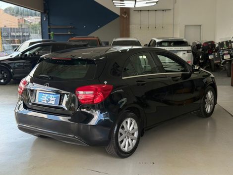 Mercedes Classe A 200 1.6 TB 16V Style 156cv Aut.