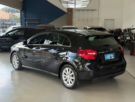 Mercedes Classe A 200 1.6 TB 16V Style 156cv Aut.