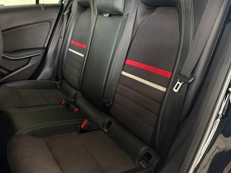 Mercedes Classe A 200 1.6 TB 16V Style 156cv Aut.