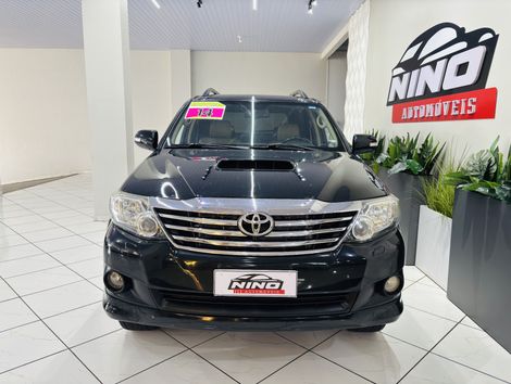 Toyota Hilux SW4 SRV D4-D 4x4 3.0 TDI Dies. Aut