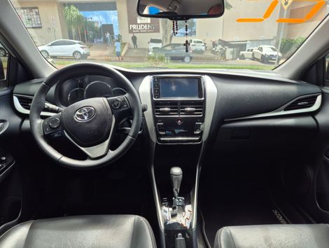Toyota YARIS XLS Connect Sed. 1.5 Flex 16V Aut.