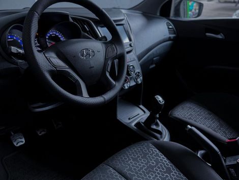 Hyundai HB20X Style 1.6 Flex 16v Mec.