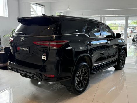 Toyota Hilux SW4 GRS 2.8 TB 4x4 Diesel Aut.