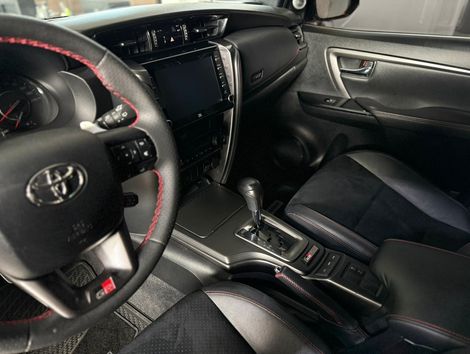 Toyota Hilux SW4 GRS 2.8 TB 4x4 Diesel Aut.