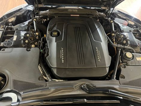 Jaguar F-Type 2.0 R-Dynamic Coupe 300cv Aut.