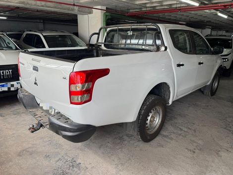 Mitsubishi L200 Tri. Outdo. GLS 2.4 CD 4x4 Die. Aut