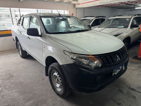 Mitsubishi L200 Tri. Outdo. GLS 2.4 CD 4x4 Die. Aut