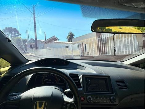 Honda Civic Sedan LXS 1.8/1.8 Flex 16V Aut. 4p