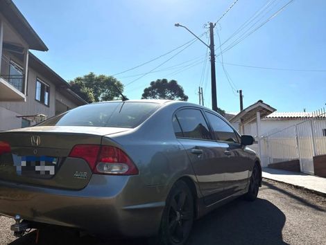 Honda Civic Sedan LXS 1.8/1.8 Flex 16V Aut. 4p