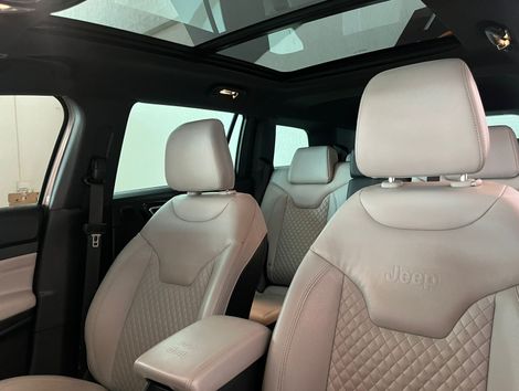 Jeep Commander Overland T270 1.3 TB Flex Aut.