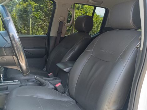 Nissan Frontier SL CD 4x4 2.5TB Diesel Aut