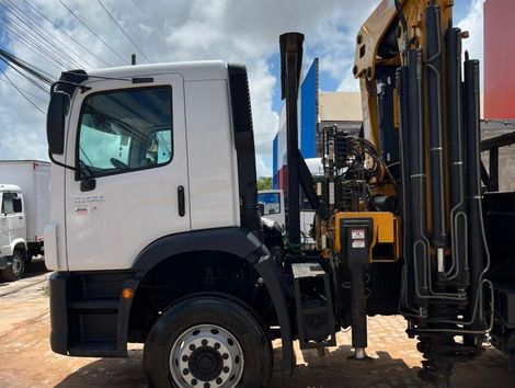 VOLKSWAGEN 31-280 E Constel. 6x4 2p (diesel)(E5)