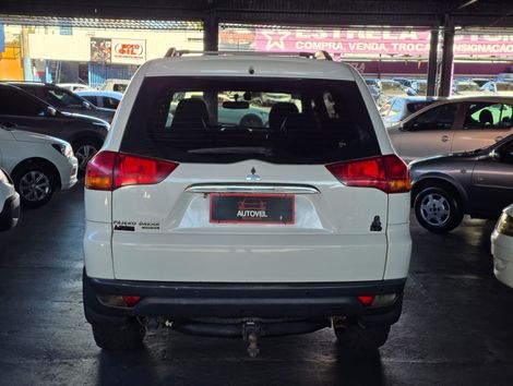 Mitsubishi Pajero DAKAR HPE 3.2 4x4 T.I Dies 5p Aut