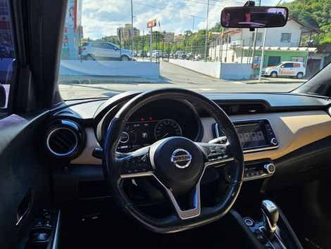 Nissan KICKS SL 1.6 16V FlexStar 5p Aut.
