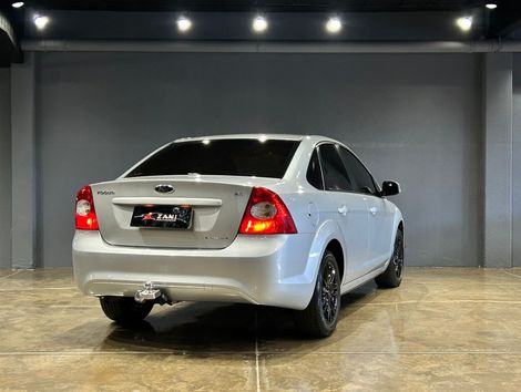 Ford Focus Sedan 2.0 16V/2.0 16V Flex 4p Aut.