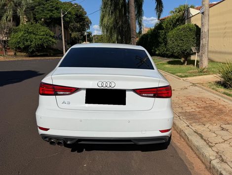 Audi A3 Sedan Prestige Plus 1.4 TFSI Flex Tip