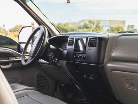 Ford F-250 XLT 3.9 4x2 Diesel TB