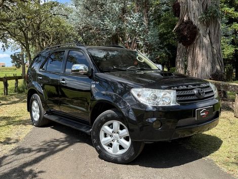 Toyota Hilux SW4 SRV D4-D 4x4 3.0 TDI Dies. Aut