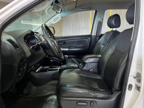 Toyota Hilux CD SRV D4-D 4x4 3.0 TDI Diesel Aut