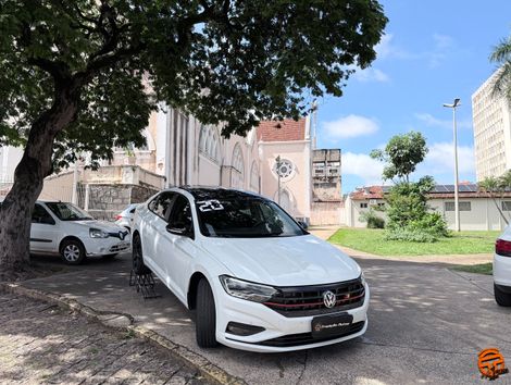 VolksWagen JETTA Comfort. 250 TSI 1.4 Flex 16v Aut.