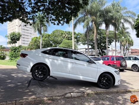 VolksWagen JETTA Comfort. 250 TSI 1.4 Flex 16v Aut.