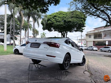 VolksWagen JETTA Comfort. 250 TSI 1.4 Flex 16v Aut.