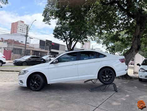 VolksWagen JETTA Comfort. 250 TSI 1.4 Flex 16v Aut.