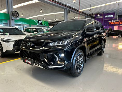 Toyota Hilux SW4 Diamond 2.8 TB 4x4 Die. Aut.