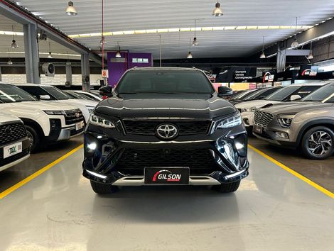 Toyota Hilux SW4 Diamond 2.8 TB 4x4 Die. Aut.