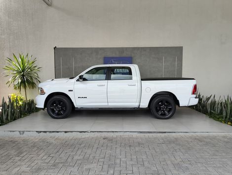 RAM Classic Tribute Black 500 EFI