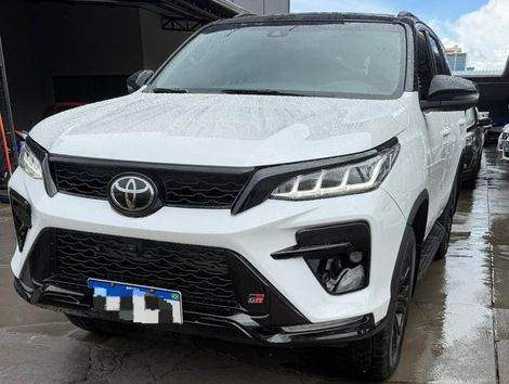 Toyota Hilux SW4 GRS 2.8 TB 4x4 Diesel Aut.