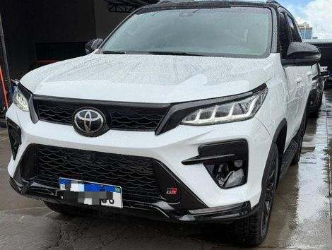 Toyota Hilux SW4 GRS 2.8 TB 4x4 Diesel Aut.