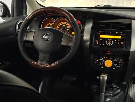 Nissan LIVINA SL 1.8 16V Flex Fuel Aut.