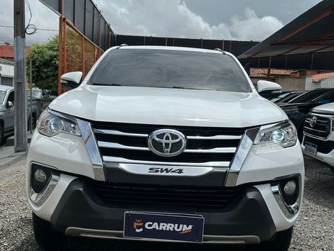 Toyota Hilux SW4 SR 4x2 2.7/ 2.7 Flex 16V Aut.