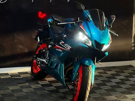 YAMAHA YZF R-3 321/ABS